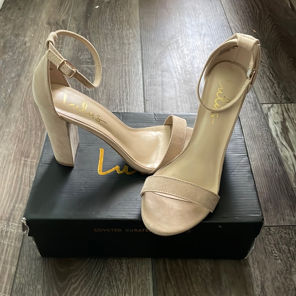 Lulus Taylor Natural Suede size 7 1/2